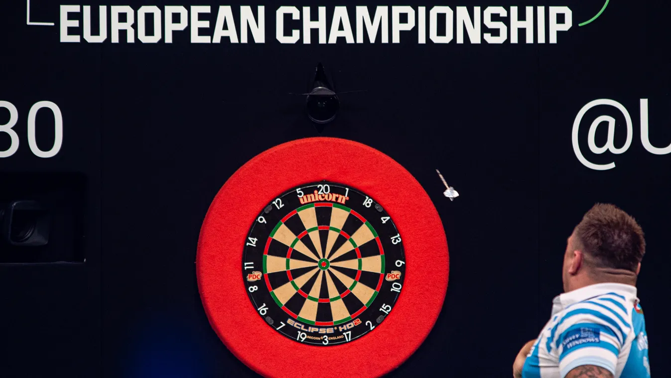 European Darts Championship Sports DARTS EM PDC EUROPEAN CHAMPIONSHIP Dart Litter Dartboard distorted with pain 