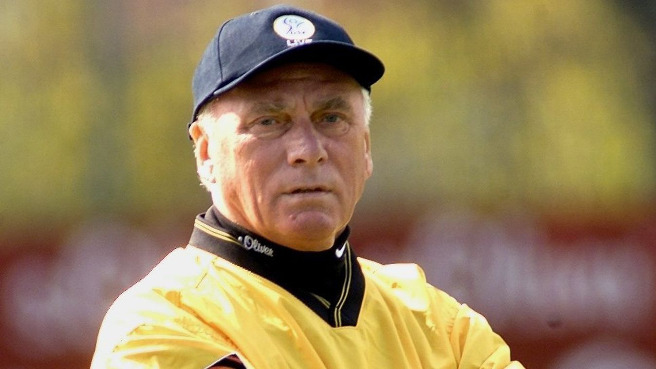 - Picture taken on April 14, 200 shows the then headcoach of German First division Football club Borussia Dortmund Udo Lattek in Dortmund, western Germany. Udo Lattek, one of German football's most successful coaches, died on February 4, 2015 at the age o
