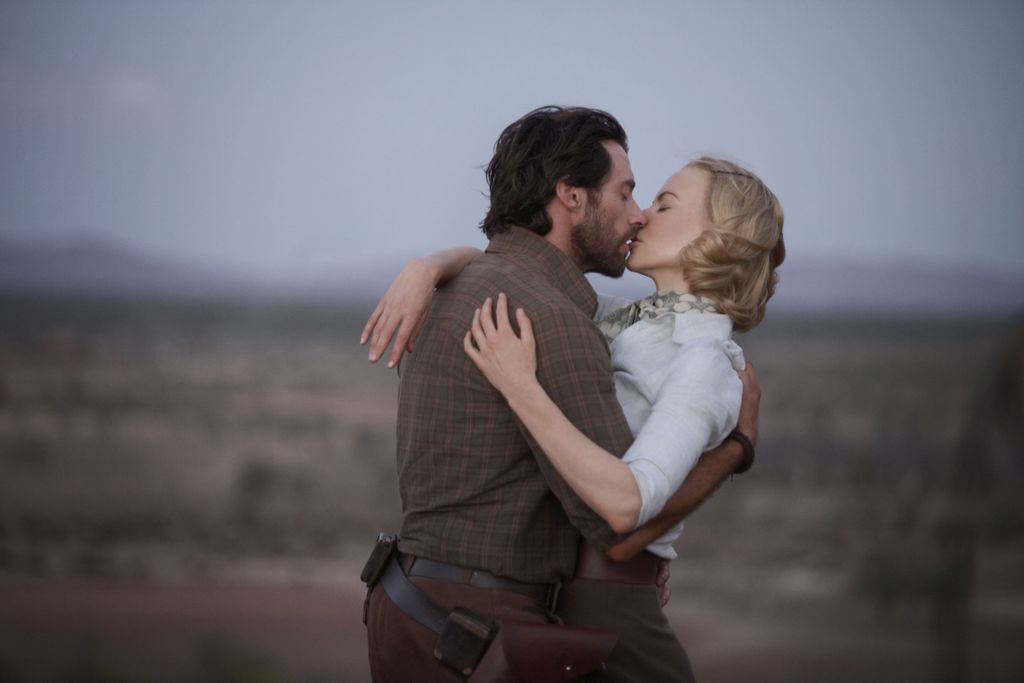 Australia Cinema USA MAN WOMAN LOVERS EMBRACE KISS passion romance HORIZONTAL 