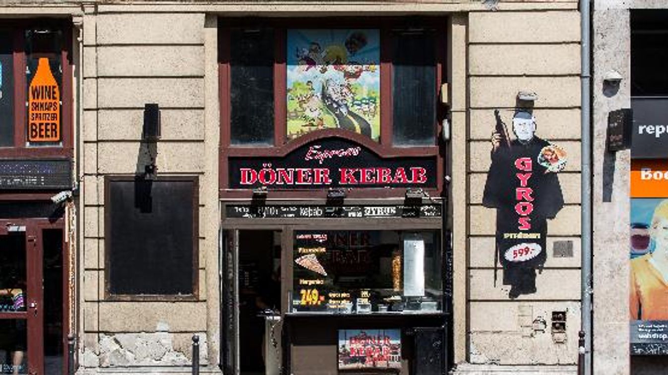 Ebben a belvárosi Döner Kebabosban erőszakolták meg vasárnap hajnalban a fiatal magyar nőt. 