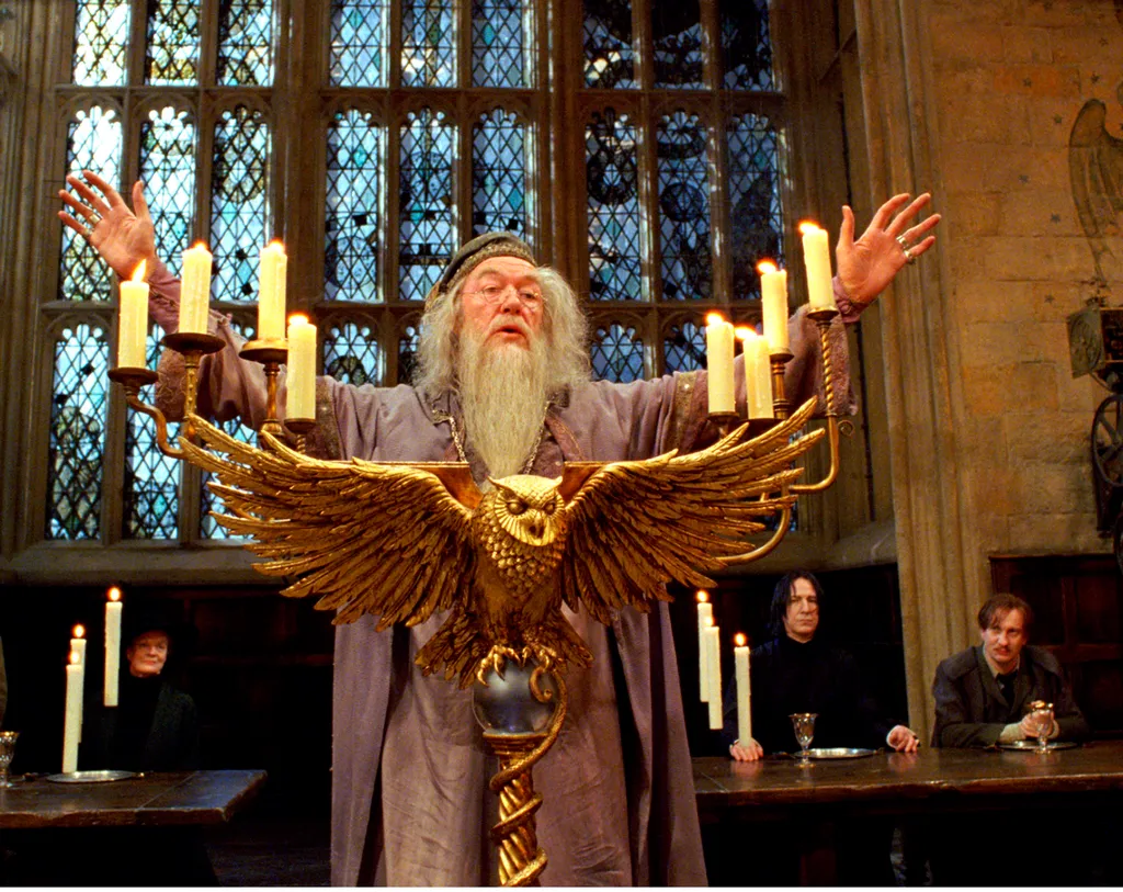 Harry Potter et le prisonnier d'Azkaban Discours Bougie hibou Cérémonie candle Horizontal STATUE SPEECH CEREMONY OWL 