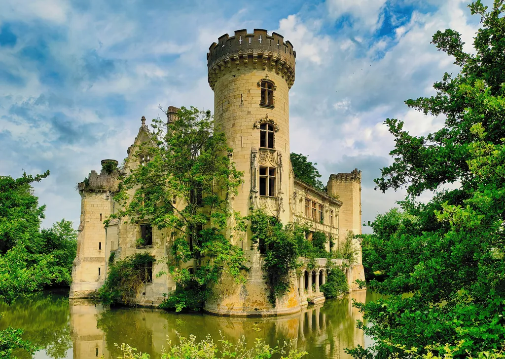 Chateau de la Mothe-Chandeniers 