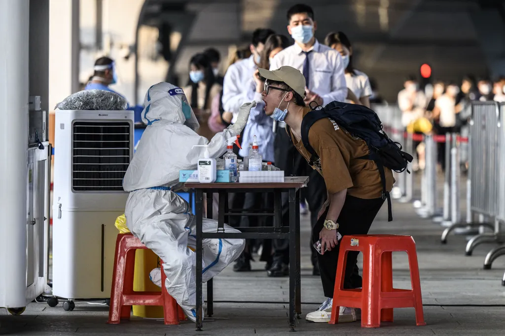 Koronavírus, Repülőjáratokat töröltek Kínában az esetszámok jelentős emelkedése miatt, 2022. november 