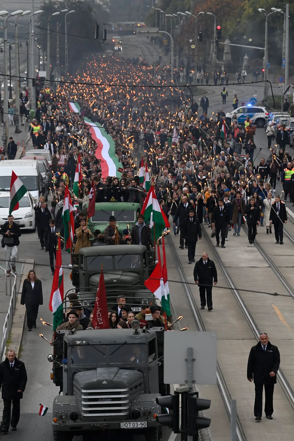 fáklyás felvonulás, szabadságharc, emlékezés, 1956-os forradalom, 66. évfordulója, 2022. 10. 22., Budapest 