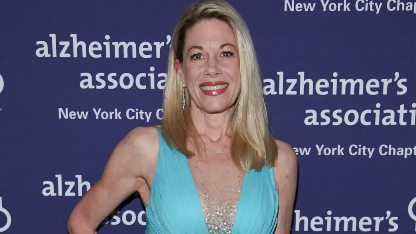2014 "Forget-Me-Not" Gala - An Evening To End Alzheimer's GettyImageRank3 VERTICAL USA Dusk New York City ALZHEIMER'S DISEASE Forget-Me-Not Marin Mazzie Arts Culture and Entertainment Gala Attending Celebrities Pierre Hotel 