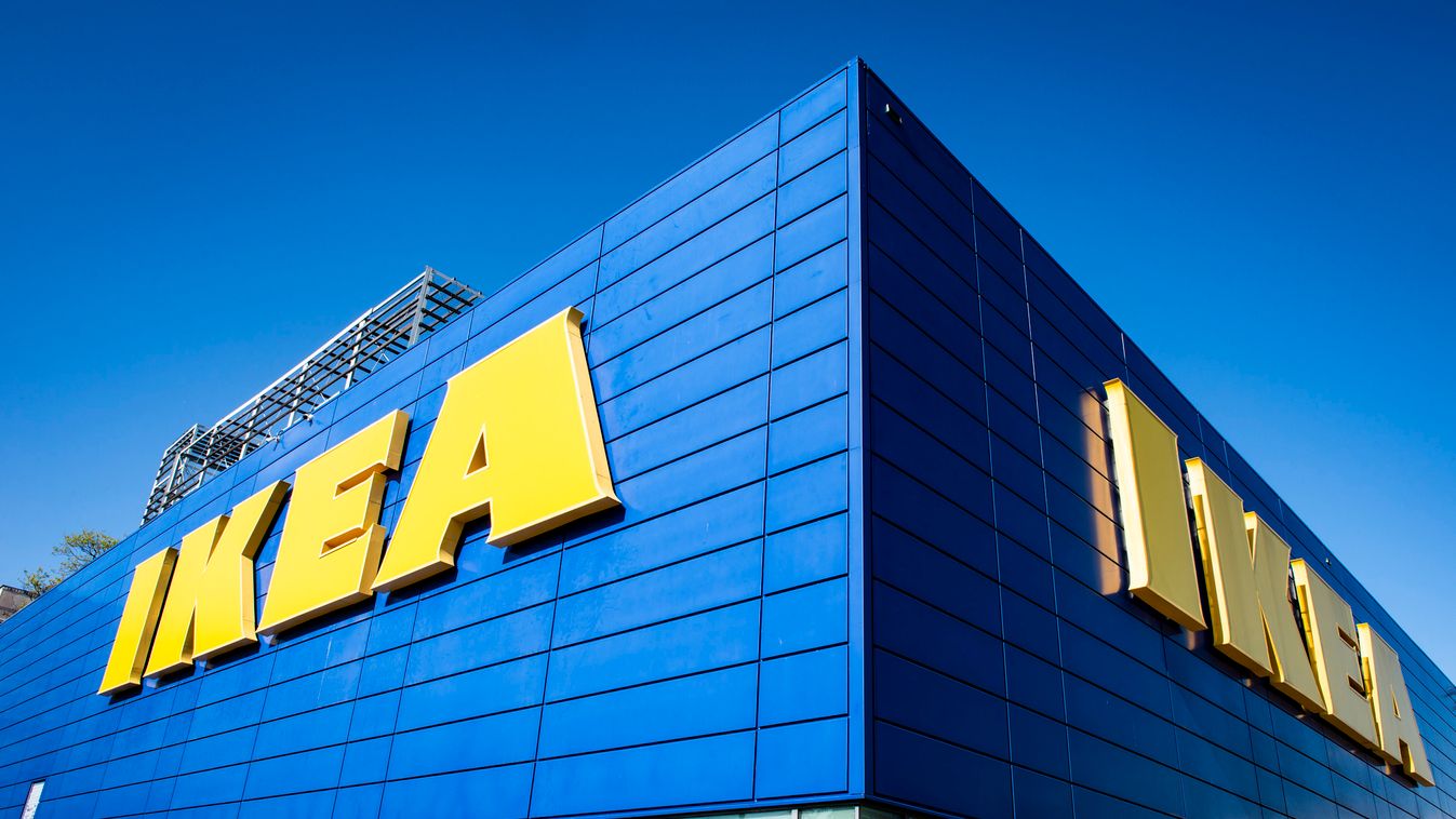 Az Örs vezér téri Ikea áruház 2020. május 1-jén Ikea bútor áruház üzlet Budapest 