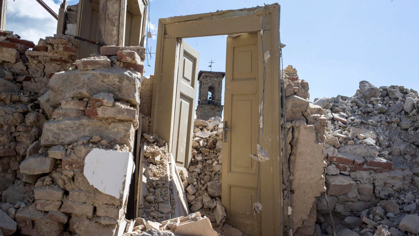 ajtó ÉPÜLET összedőlt épület rom romos épület TÁRGY torony 