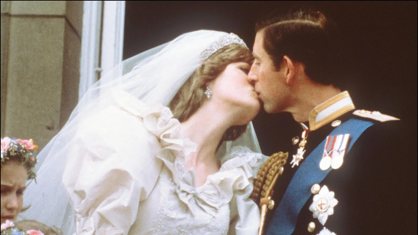 Intim, Sosem látott képek kerültek elő Diana hercegnő esküvőjéről 