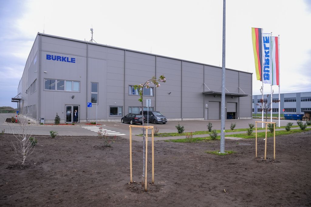 Átadták a német Bürkle új üzemcsarnokait Debrecenben 