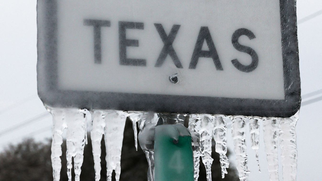 Texas Struggles With Unprecedented Cold And Power Outages GettyImageRank2 Color Image weather accidents and disasters business finance and industry fuel and power generation Horizontal 