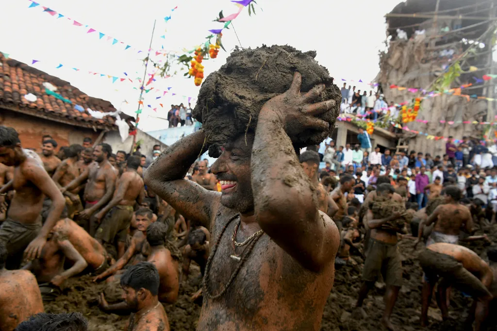 Gumatapura tehántrágya fesztivál ünnep India 