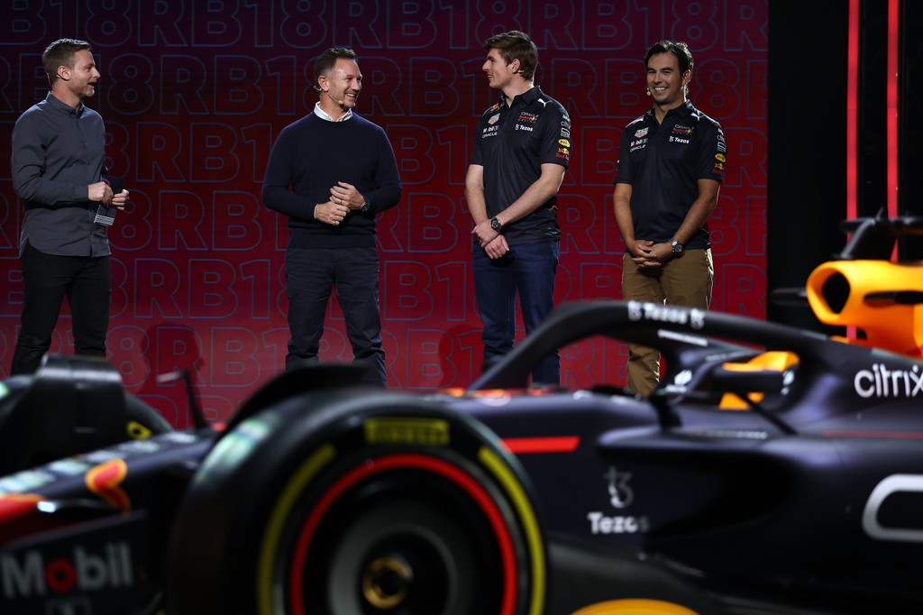 Forma-1, Sergio Pérez, Christian Horner, Max Verstappen, Red Bull, RB18 bemutató 