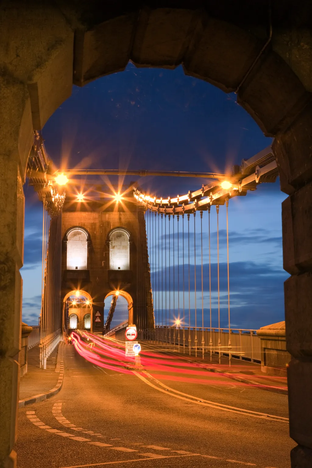 Menai-szoros hídja, Wales, függőhíd, 