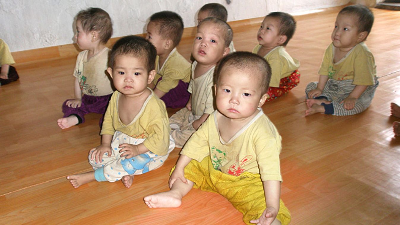 Észak-Korea, gyerekek 