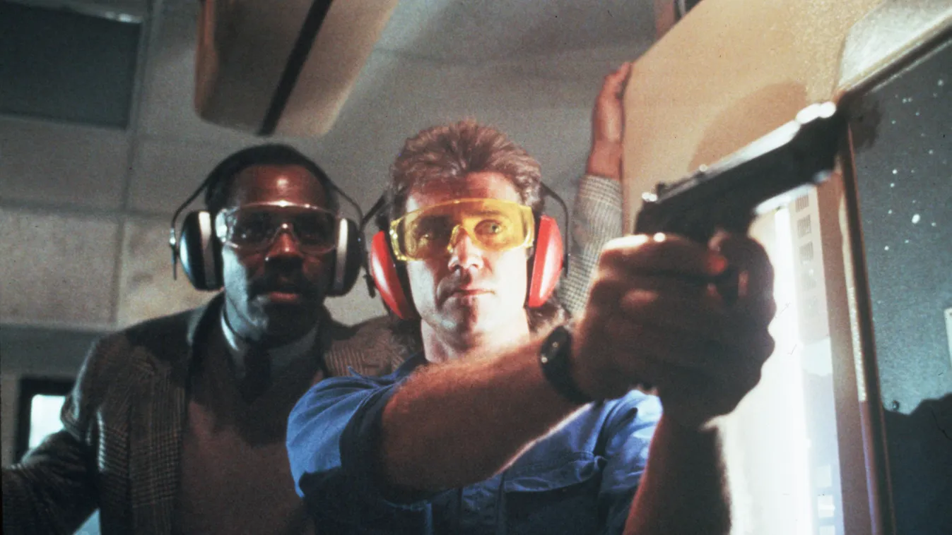Danny Glover és Mel Gibson a Halálos fegyver című filmben 