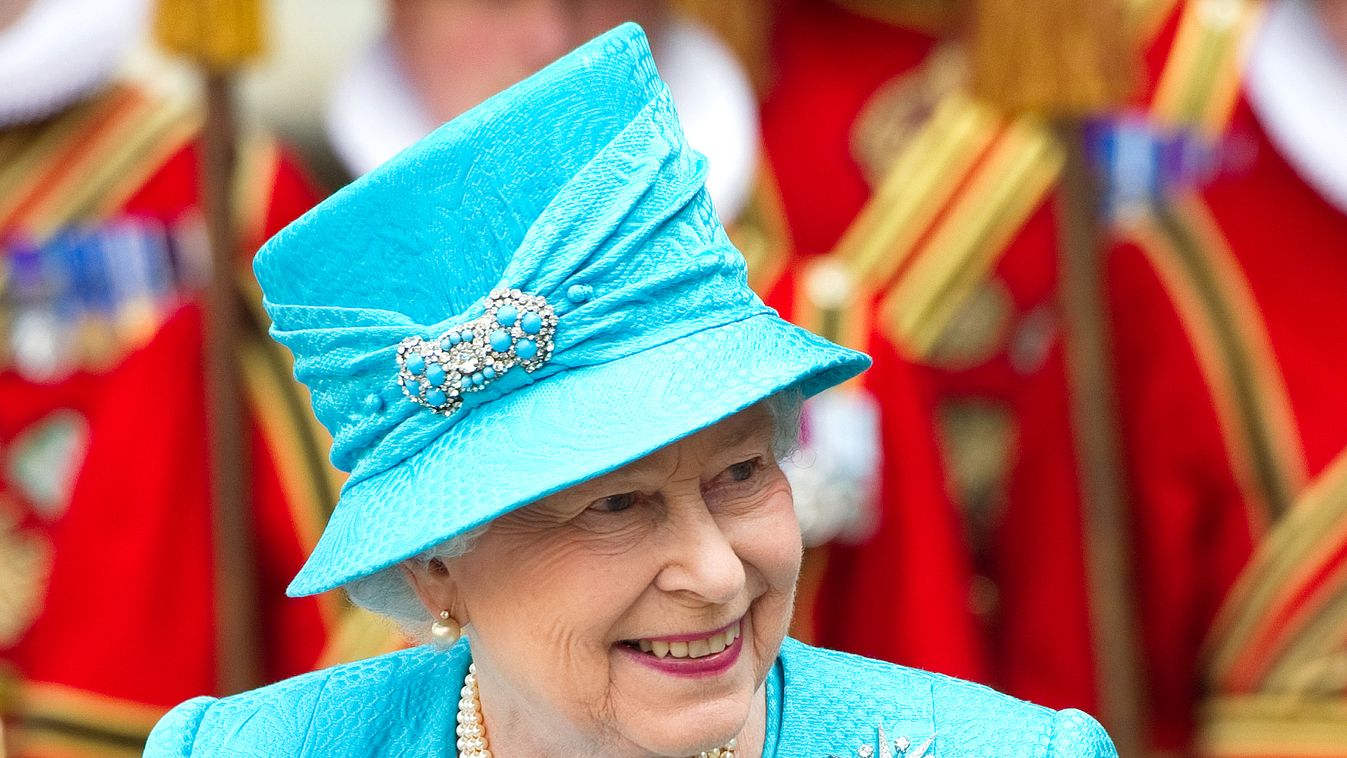 Isten éltesse a kalapok királynőjét! 90 éves lett II. Erzsébet trend 