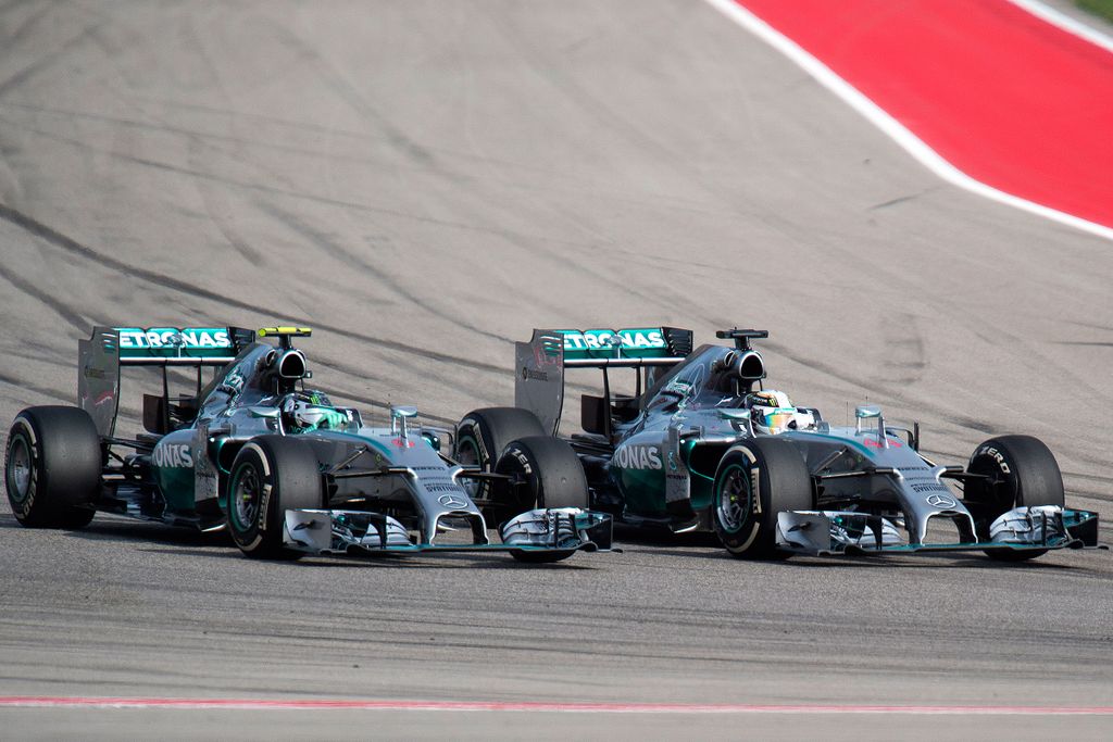 Forma-1, Nico Rosberg, Lewis Hamilton, Mercedes, USA Nagydíj, előzés 