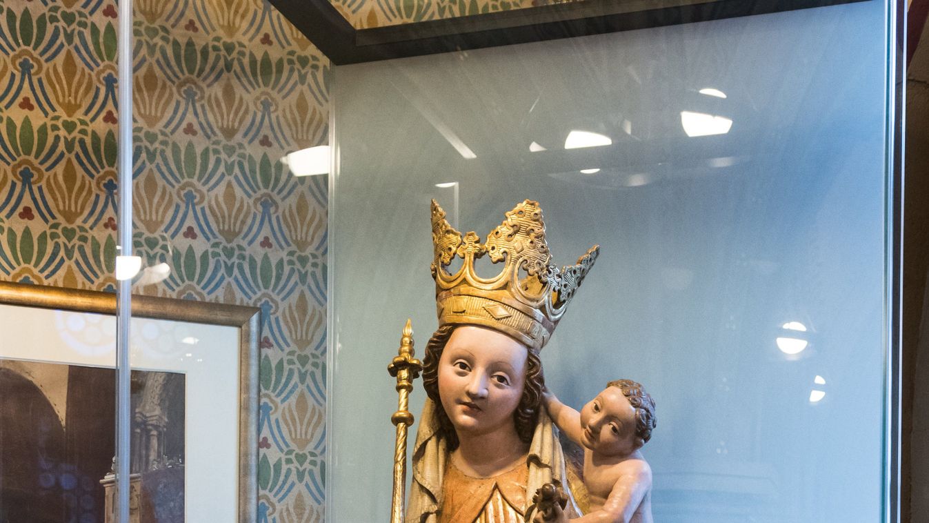 Budavári Madonna
szobor
Jézus 