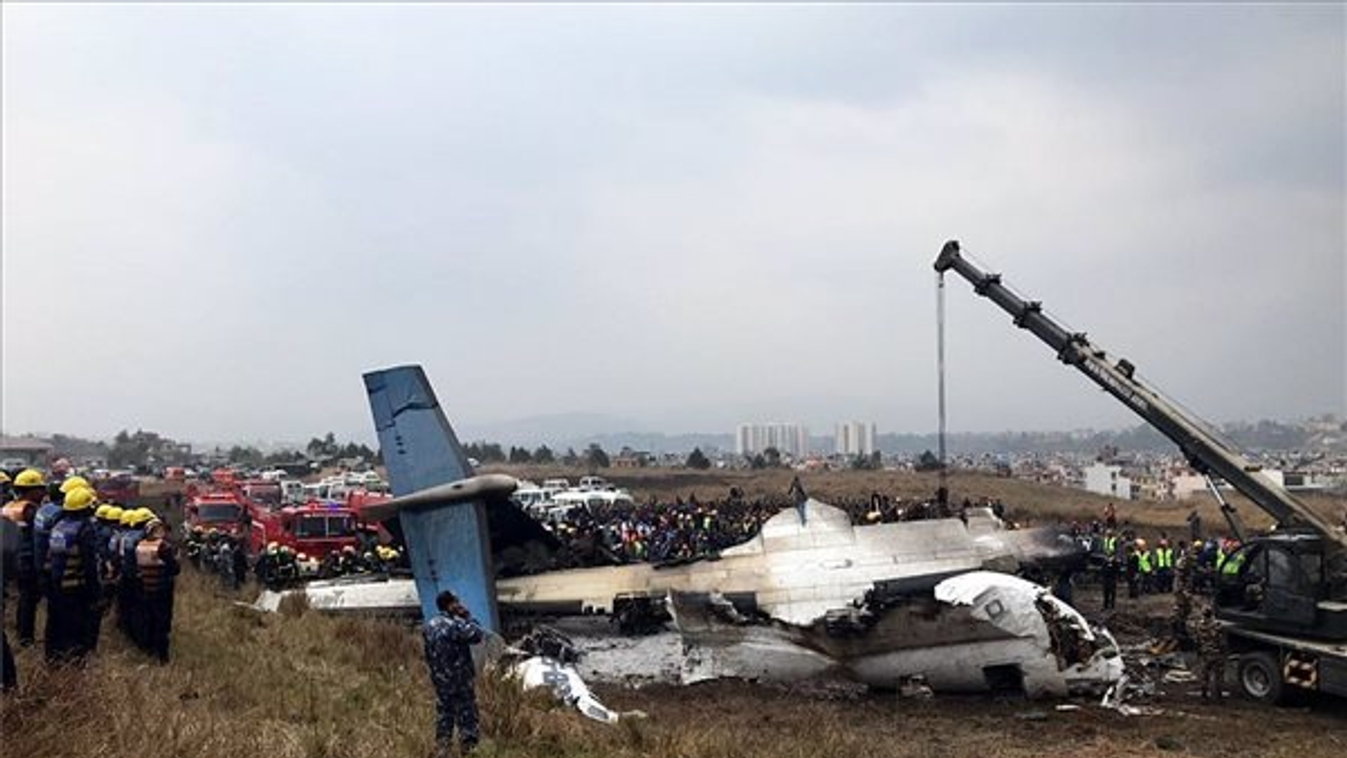 lezuhant repülőgép nepálban 