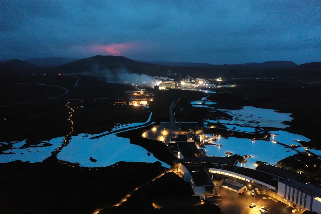 environment Horizontal NIGHT NATURAL DISASTERS VOLCANO ERUPTION 