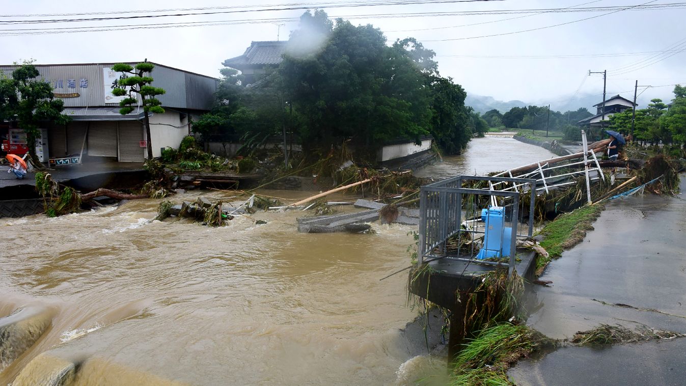 árvíz, áradás, romok, Japán 