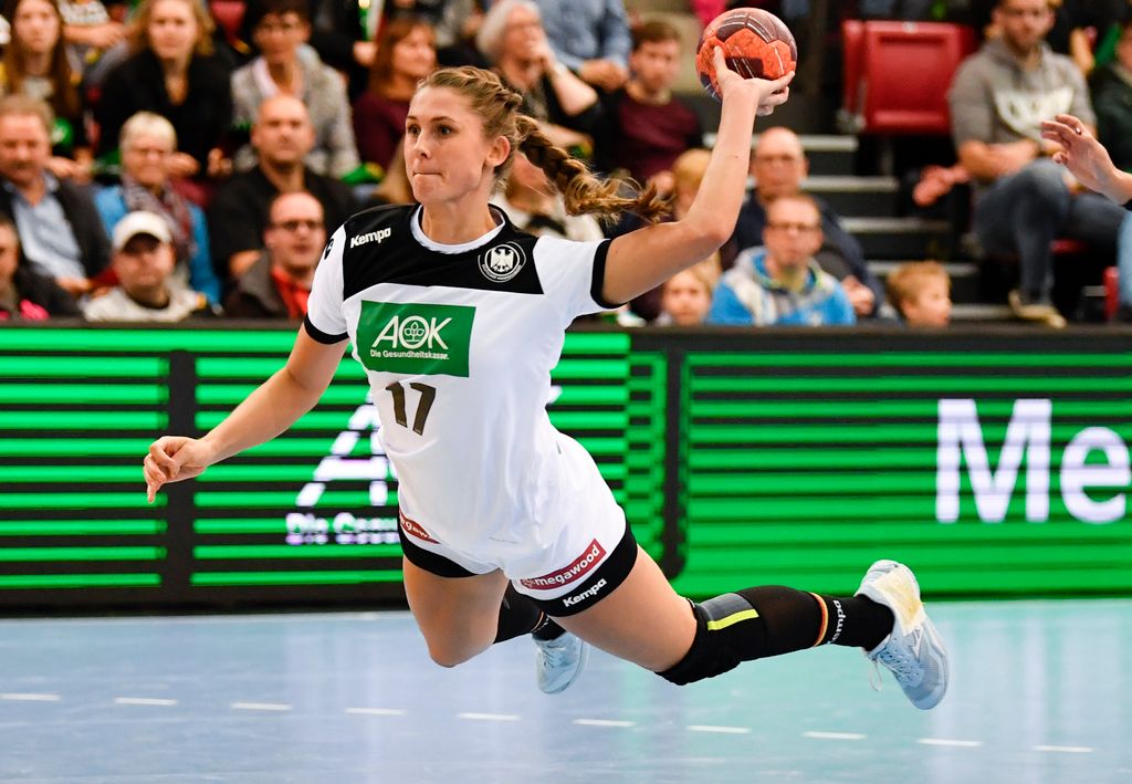 Germany - Montenegro Sports HANDBALL International National team Women Single action Single frame Clipping, Alicia Stolle 