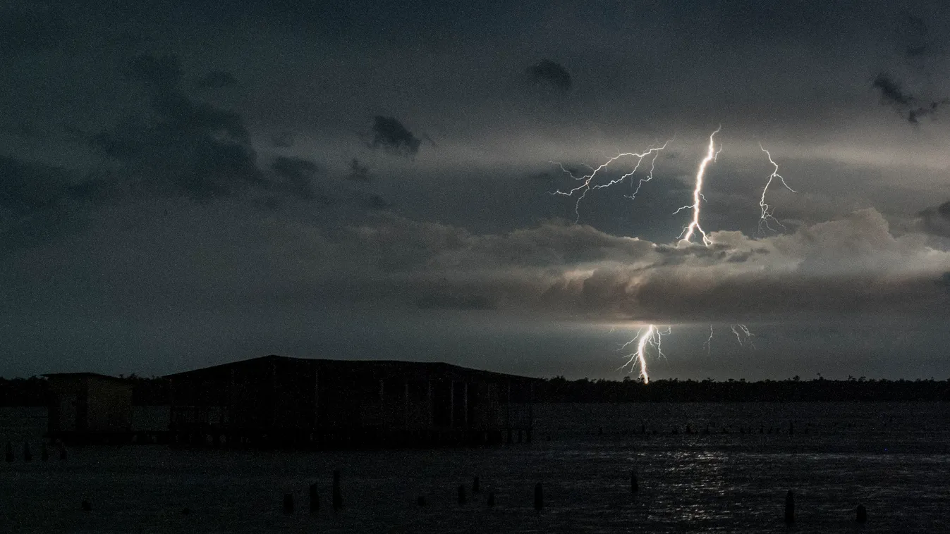 Catatumbói villámlás, Maracaibo-tó 