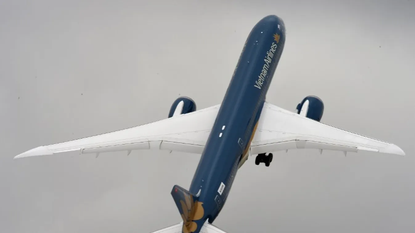 boeing 787 air show 