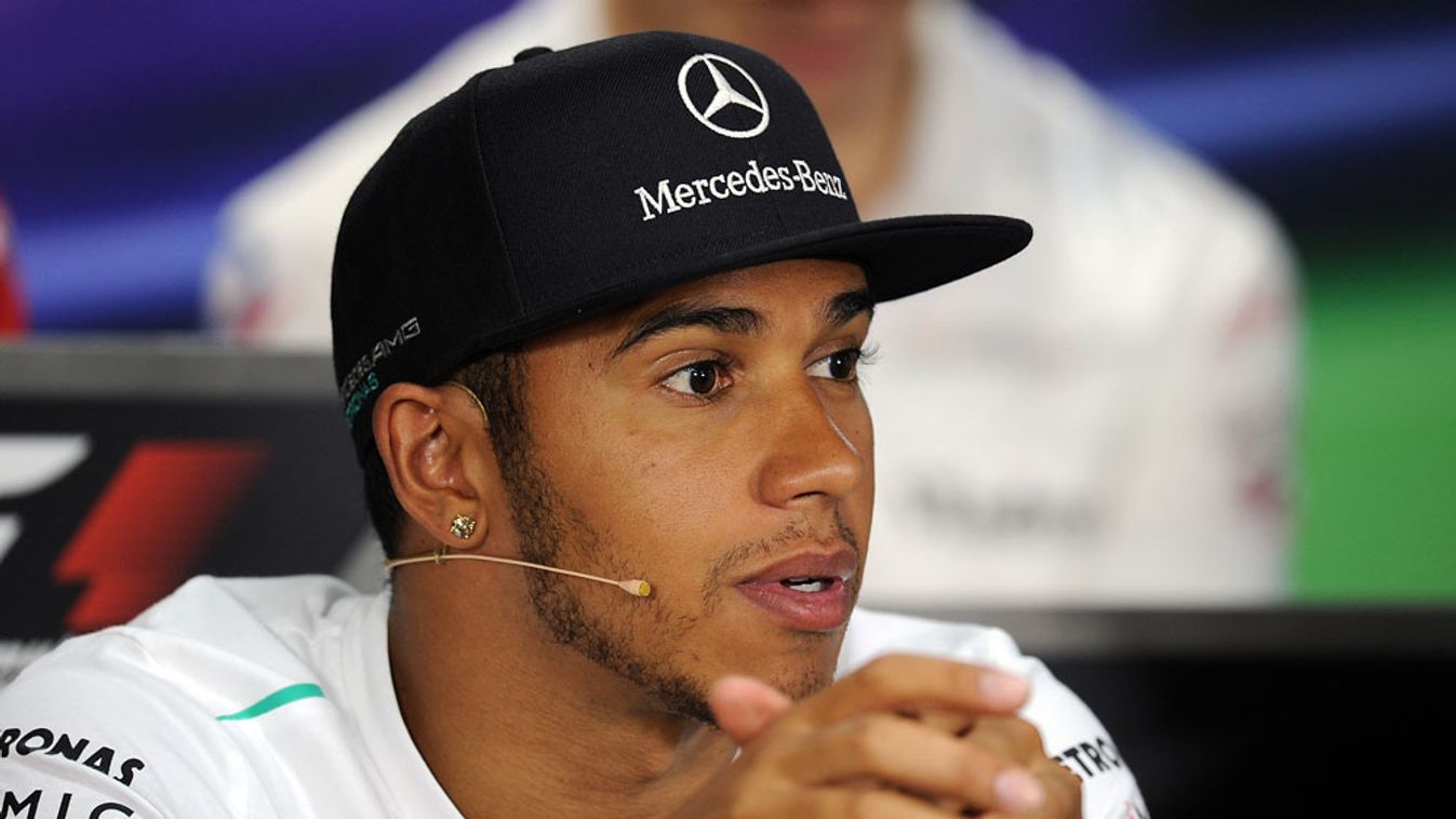 Lewis Hamilton a Mercedes brit forma-1-es versenyzője