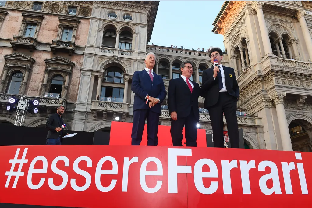 Forma-1, Piero Ferrari, Louis Camilleri, Mattia Binotto, Scuderia Ferrari, Piazza del Duomo 