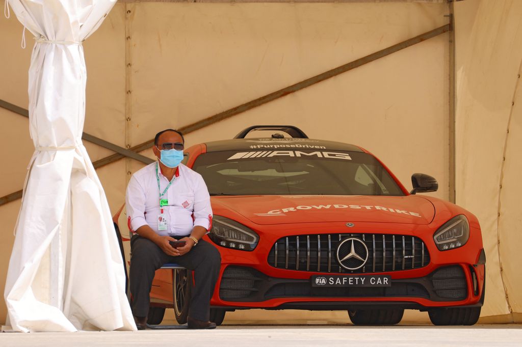 Forma-1, Mercedes-AMG GT R Vantage biztonsági autó, Bahreini Nagydíj 