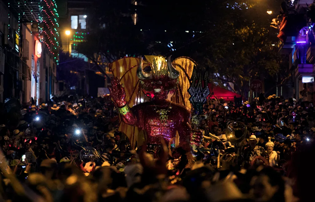 Revellers take part in the Devils parade at the Devils Carnival, in Riosucio, Caldas department, Colombia, on January 5, 2019. - The Devil's Carnival -which runs from January 4 to 9 and takes place every two years- has its origins in the 19th century when