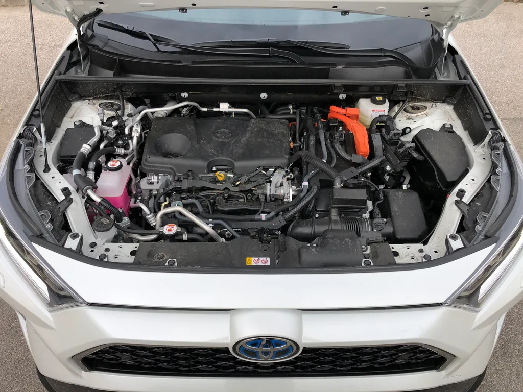 Toyota RAV4 PHEV plug-in 
