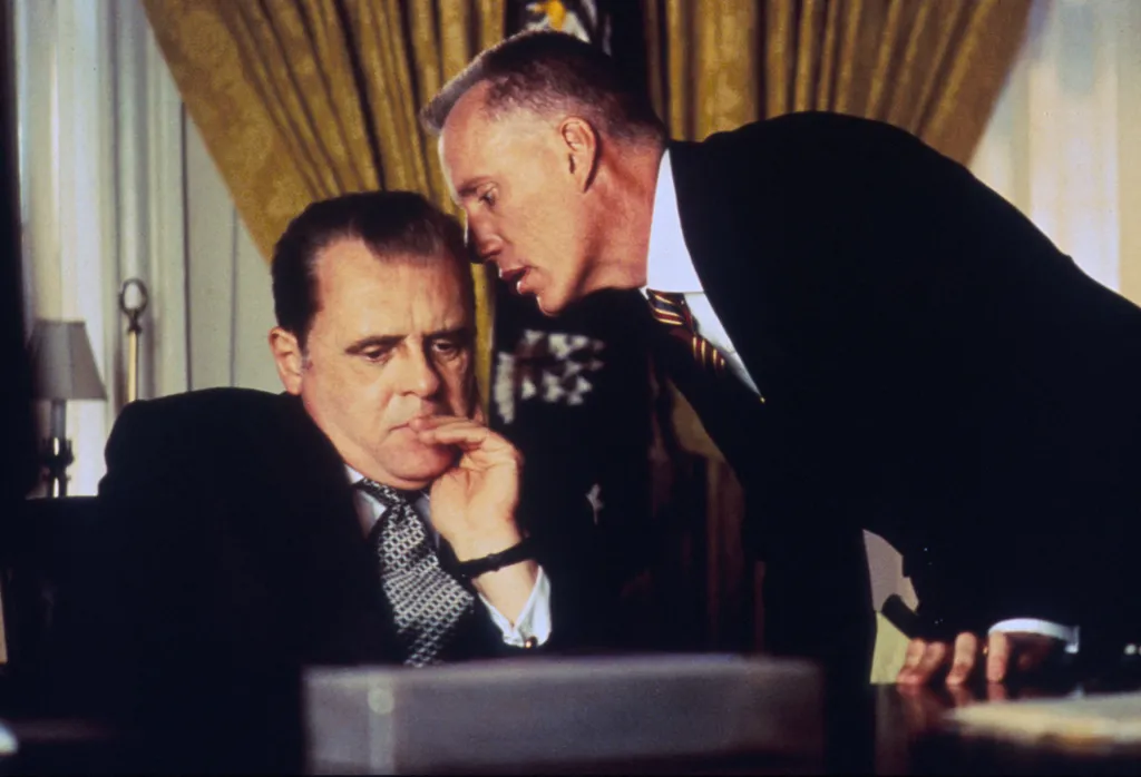 Nixon (1995) usa Cinema Horizontal 