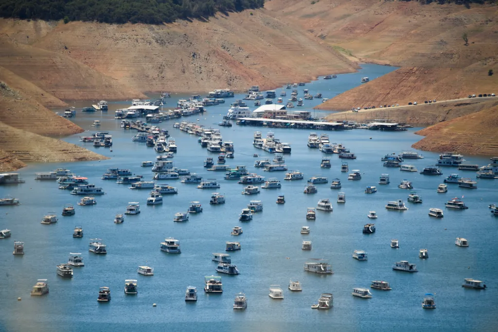 Kaliforniában most már rendszeres, hogy aszályokkal jár a nyár, Oroville-tó víztározó, gát, - galéria environment drought climate water Horizontal 