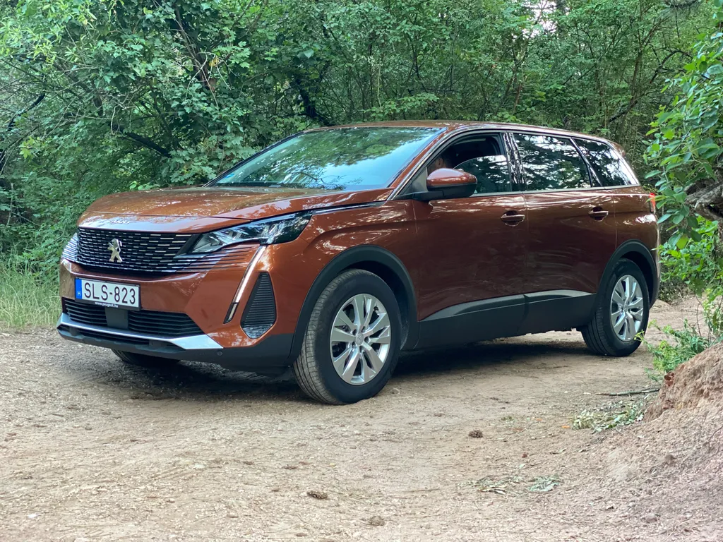 Peugeot 5008 1,5 Blue HDi Active teszt (2021) 