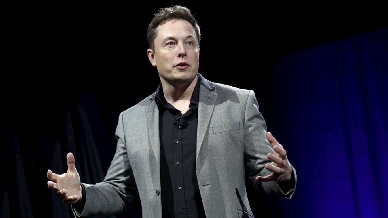 Tesla Motors CEO Elon Musk reveals the Tesla Energy Powerwall Home Battery during an event in Hawthorne, California :rel:d:bm:GF10000079519 