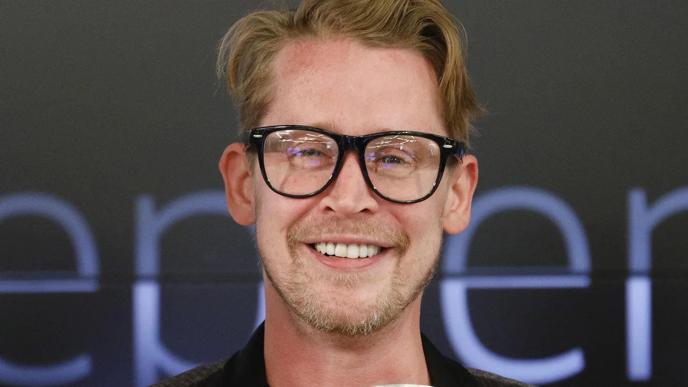 Macaulay Culkin and Stewart Miller, co-founders of Lifestyle Media Bell Ringers of the Nasdaq Closing Bell from the Nasdaq Entrepreneurial Center in San Francisco, joined by the Graduating Class of the Lehigh Startup Academy GettyImageRank1 arts culture a