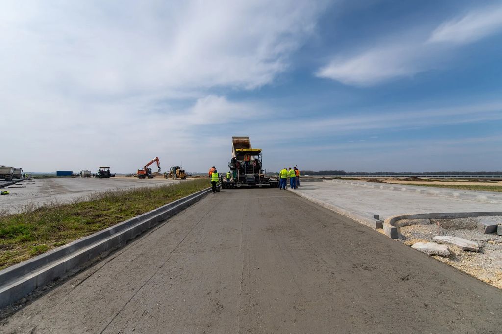 Hídépítéssel halad az M6-os kivitelezése a horvát határ közelében 