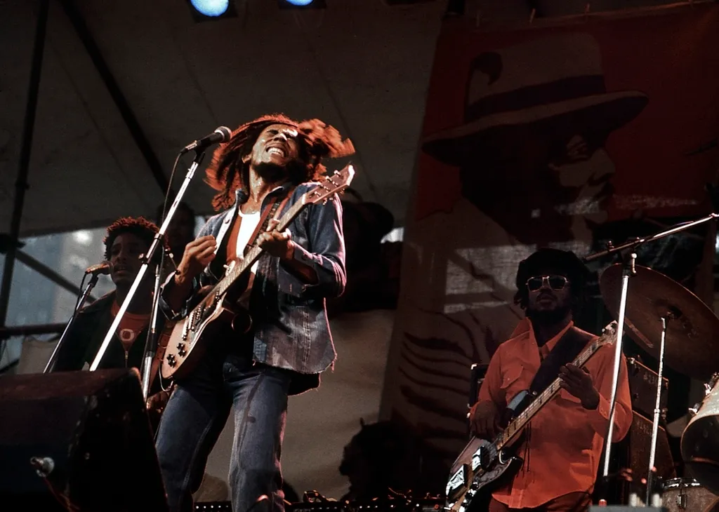 Bob Marley, galéria, 1975 körül 