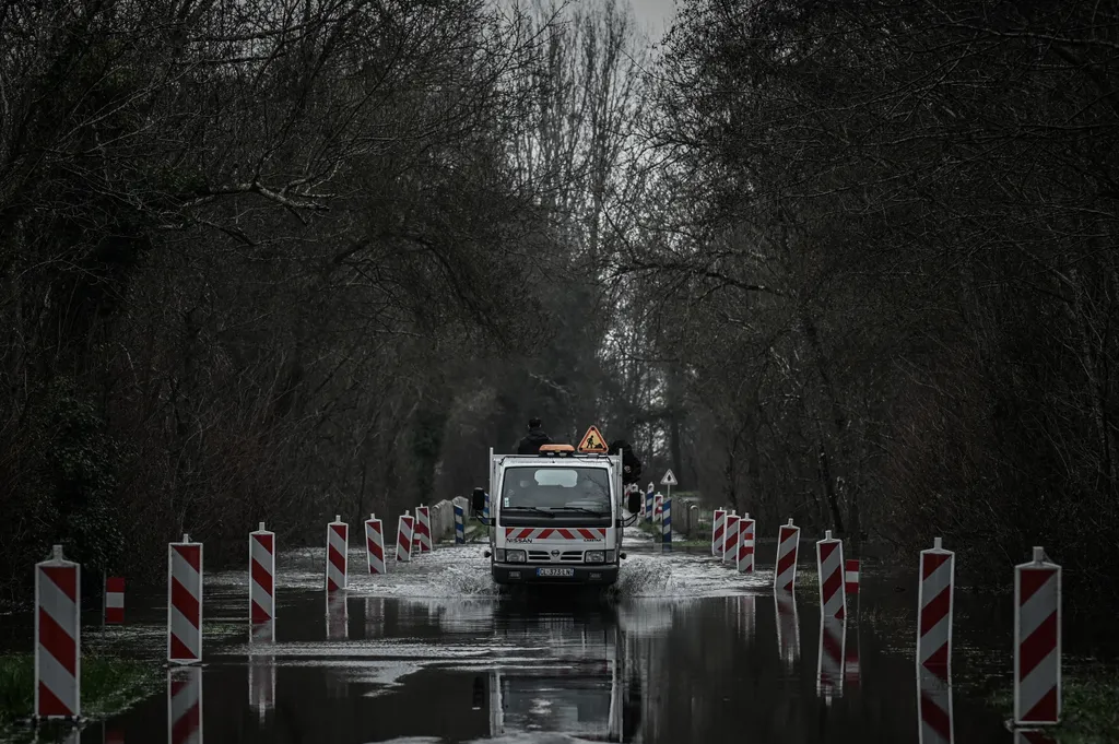 Szajna, folyó áradás, árad, víz, Franciaország,  2021.02.09. 