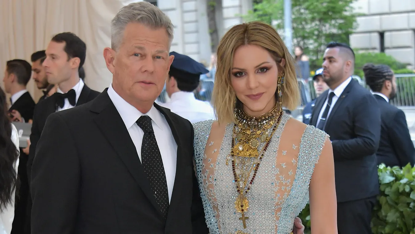 Heavenly Bodies: Fashion & The Catholic Imagination Costume Institute Gala - Arrivals GettyImageRank1 Civilization People Imagination VERTICAL Full Length USA Idyllic New York City Art Museum Two People Photography FASHION Catholicism David Foster Arts Cu