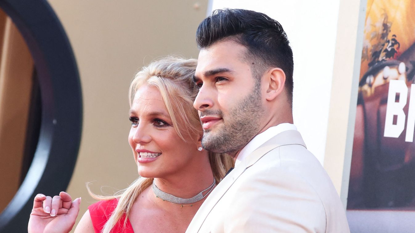 (FILE) Britney Spears Is Engaged to Sam Asghari After Nearly 5 Years Together USA United States IDSOK America NurPhoto California CA LA West Coast Los Angeles County Hollywood Carpet Arts Culture Editorial Attending Celebrities Posing 2019 Photography Ima