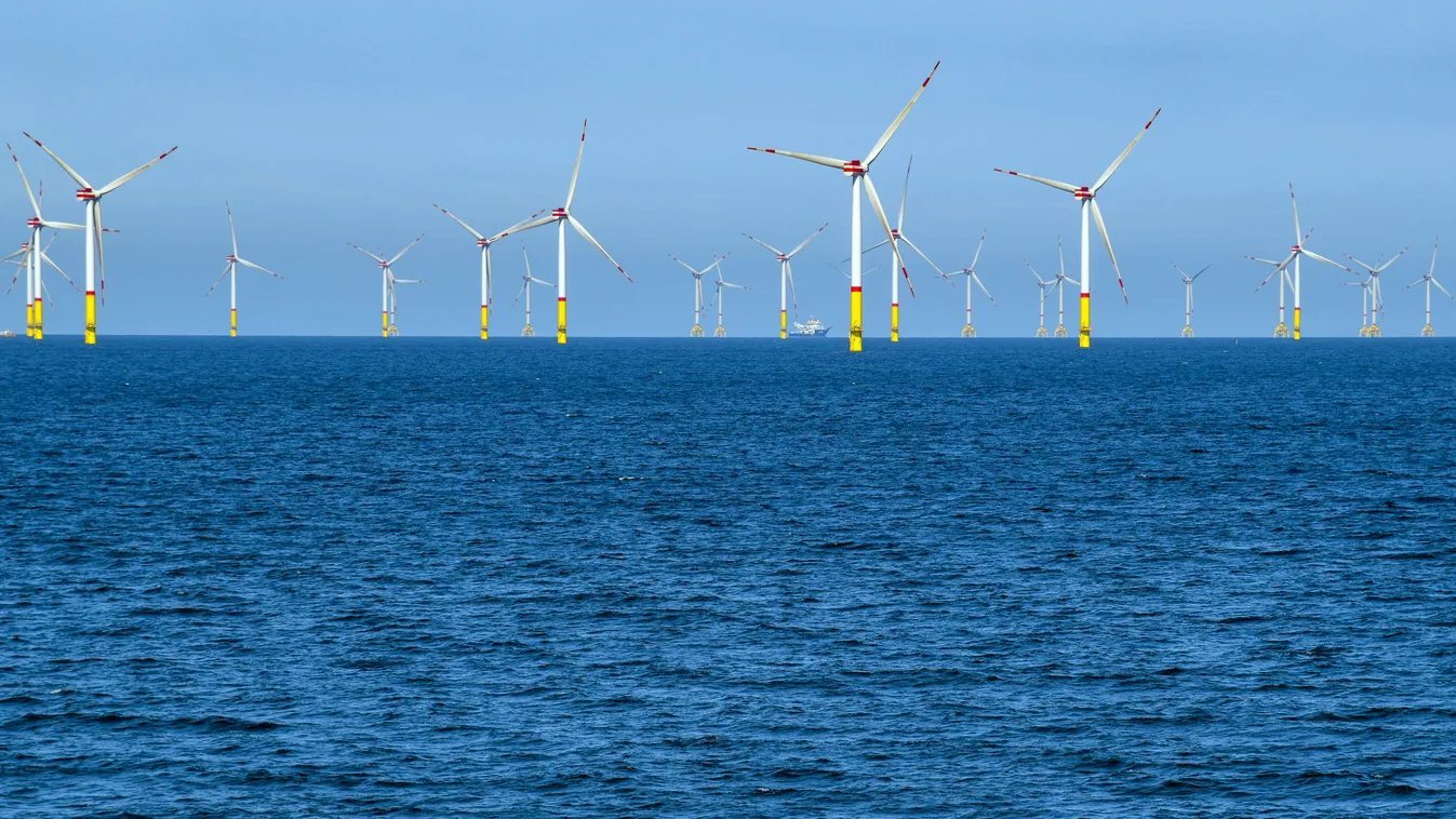 Offshore - Baltic Sea Wind Farm Weather energy ECONOMY Geography WATER Alternative energies Company and STREAM TRAFFIC Shipping Baltic Offshore WIND POWER Windmill Windmills Wind farm Power generation 