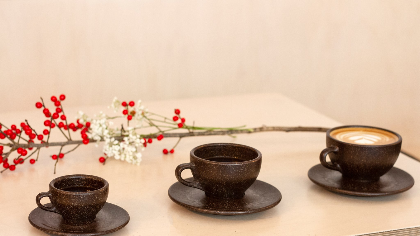Kaffeeform, kávézaccból készült kávéscsésze 