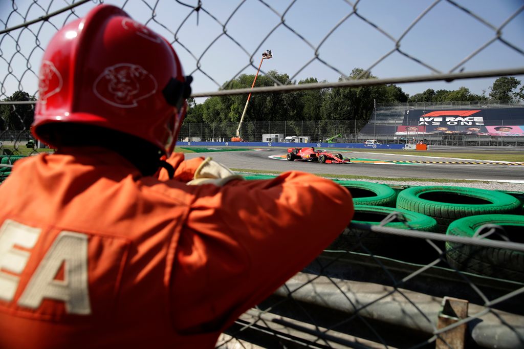Forma-1, Sebastian Vettel, Scuderia Ferrari, sportbíró, pályabíró, Olasz Nagydíj 