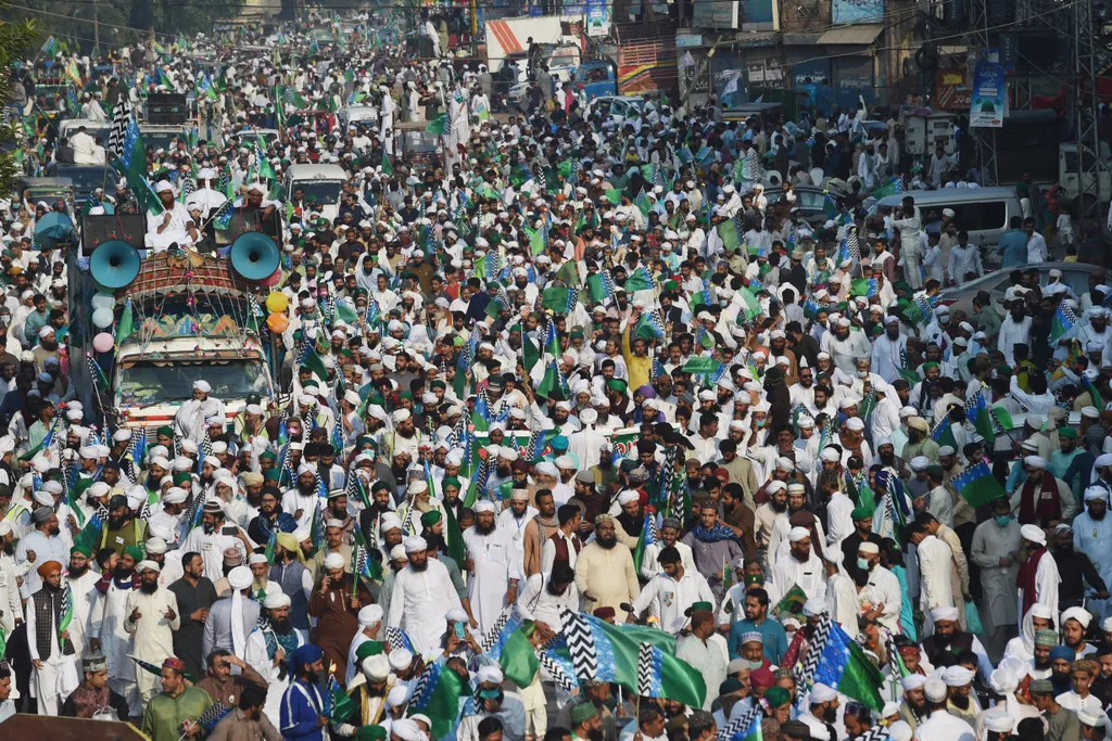 A világ legnépesebb országai
Lahore tömeg crowd 