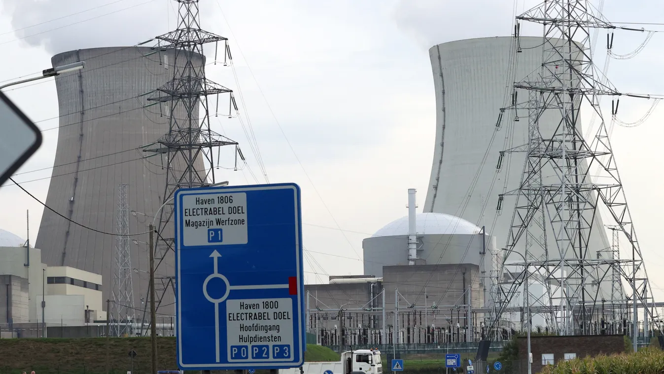 Nuclear reactor shut down in Brussels Belgium,Brussels,Doel 3,Nuclear,Nuclear reactor shut down, Belgium, atomerőmű, tüntetés, bezárás, ellen, atomreaktor, belga, gazdaság, protest 