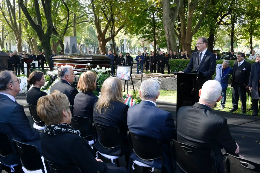 HOPPÁL Péter, LÉVAI Anikó, NOVÁK Katalin, ORBÁN Viktor, KÁEL Csaba, Szakcsi Lakatos Béla temetése, 2022.10.18. 