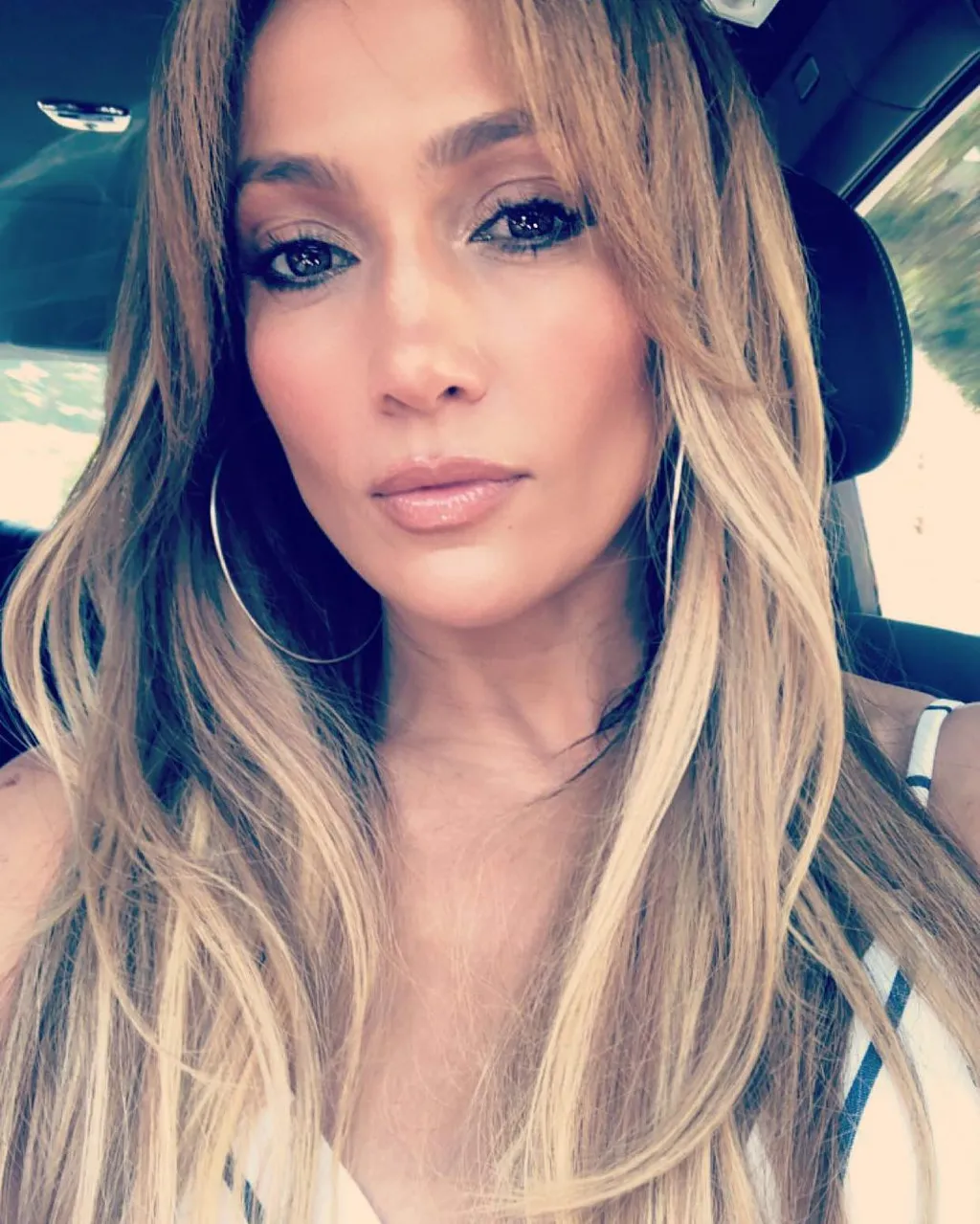 Jennifer Lopez 49 éves 